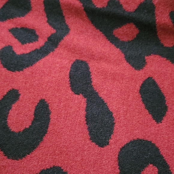 Bar lll Sweater - Picture 2 of 4